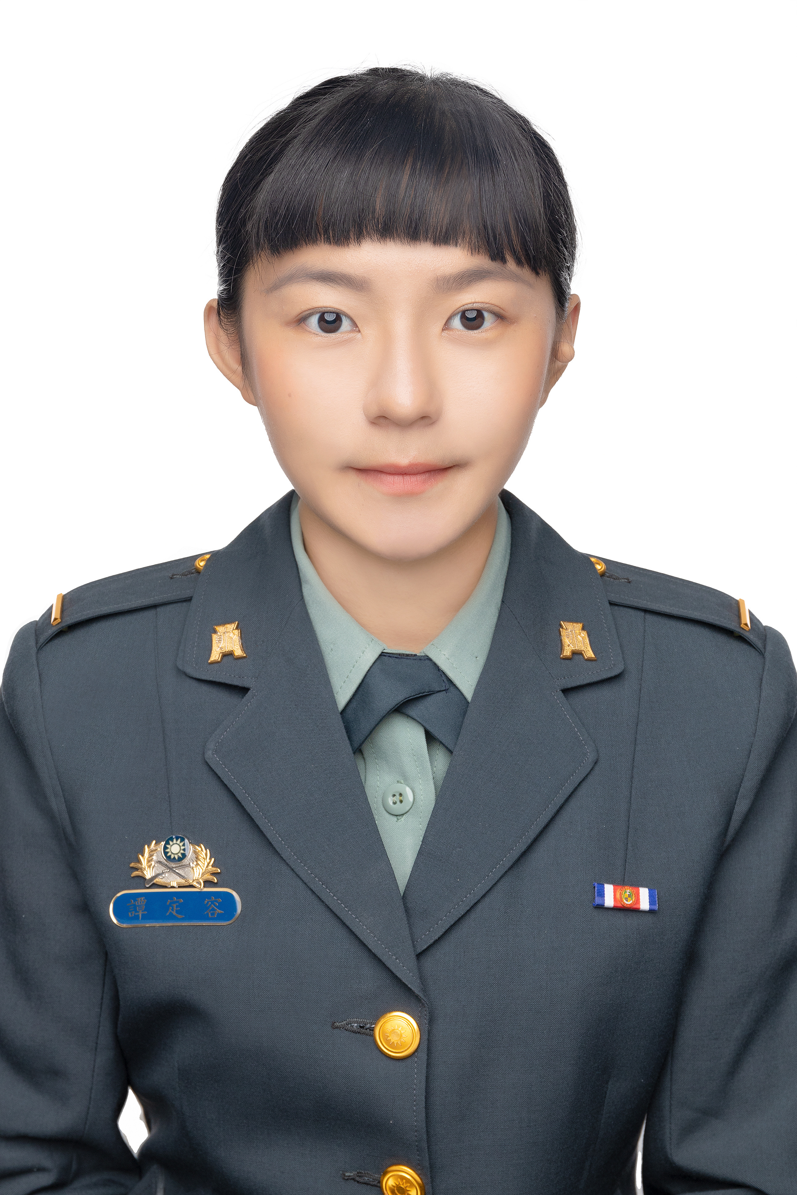 譚定容圖片
