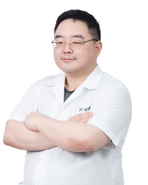 洪碩隆
